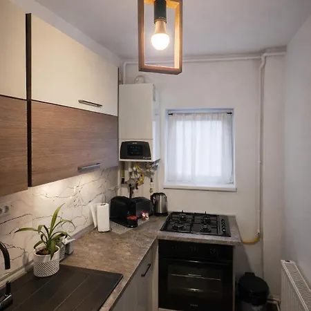 Illy's Cozy Free Parking & Self Check-in Apartment *