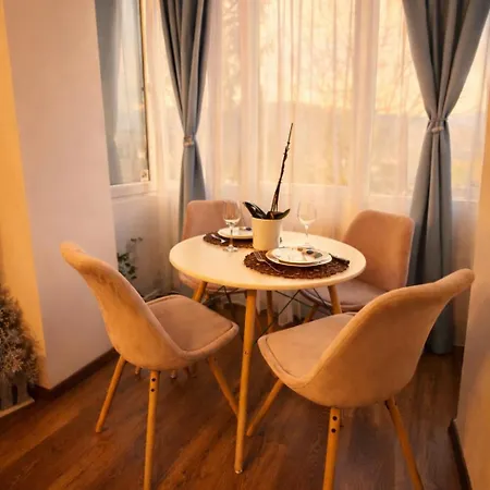 Апартаменты Illy's Cozy Free Parking & Self Check-in *