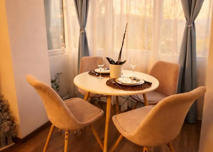 Apartment Illy's Cozy Free Parking & Self Check-in *