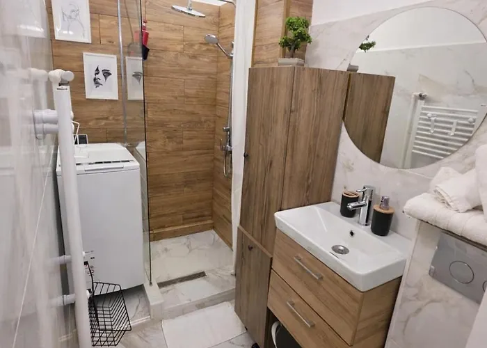 Апартаменты Illy's Cozy Free Parking & Self Check-in *